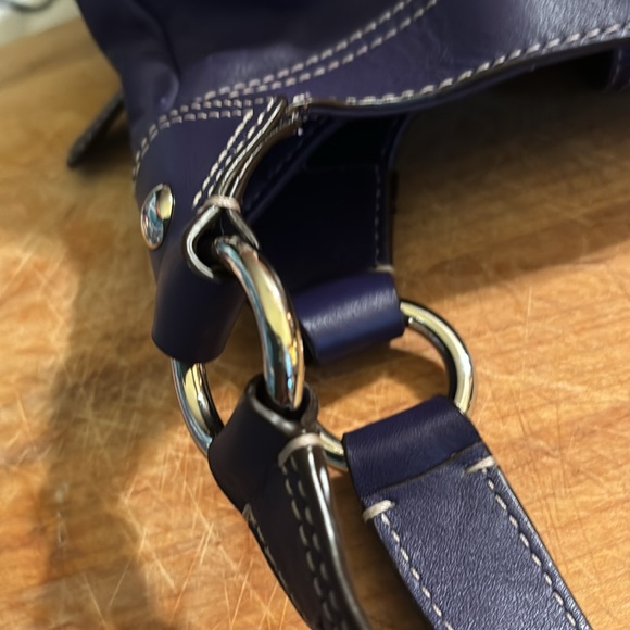Coach buckle handbag - Picture 15 of 16